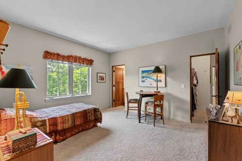 11405 Justin Dr, Thiensville WI  53092-2785 exterior