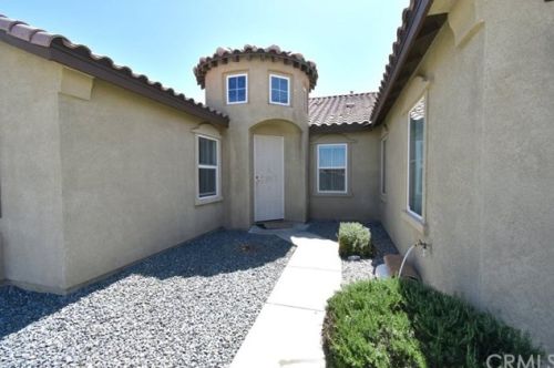 15939 Yosemite St, Victorville, CA 92394-6751
