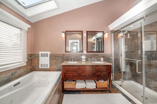 168 Connetquot Rd, Oakdale NY  11769-2118 exterior