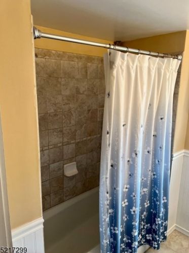 16 Haines Dr, Bloomfield NJ  07003-2906 exterior