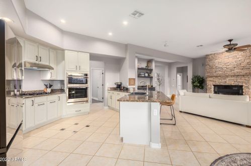 14644 4 Ave, Phoenix AZ 85041-5741 exterior