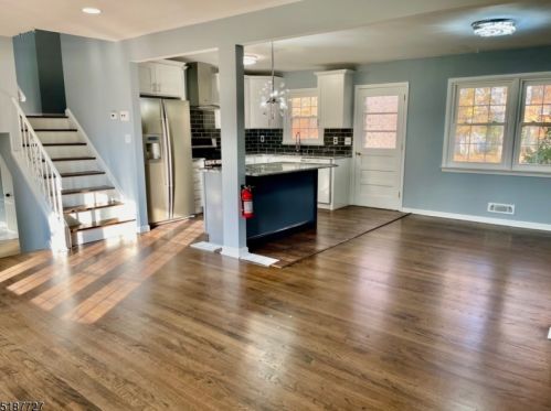 6 Sweetwood Ct, Parsippany NJ  07054-2318 exterior