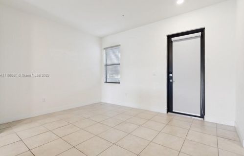 7815 104th Ave, Miami, FL 33178-1329