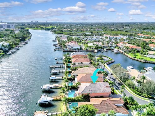 712 Sandy Point Ln, West Palm Beach, FL 33410-3427