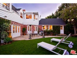 8545 Franklin Ave, Los Angeles CA  90069-1401 exterior