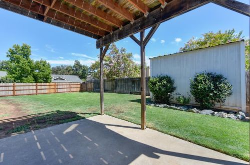 7064 Castle Creek Way, Rio Linda CA  95673-2441 exterior