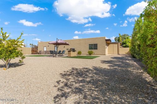 2519 Bluefield Ave, Phoenix AZ  85032-8004 exterior