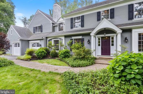 448 Glenwyth Rd, Wayne, PA 19087-5305