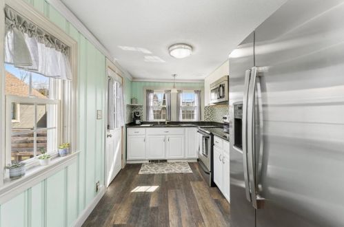 34 Homewood Ave, North Providence RI  02911-2907 exterior