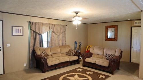 126 County Road 4803, Mont Belvieu, TX 77535