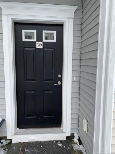 319 Copper Square Dr, Bethel, CT