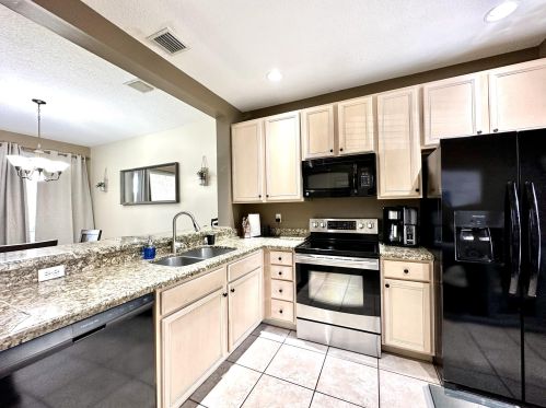 6432 Park Lake Cir, Boynton Beach FL  33437-3228 exterior