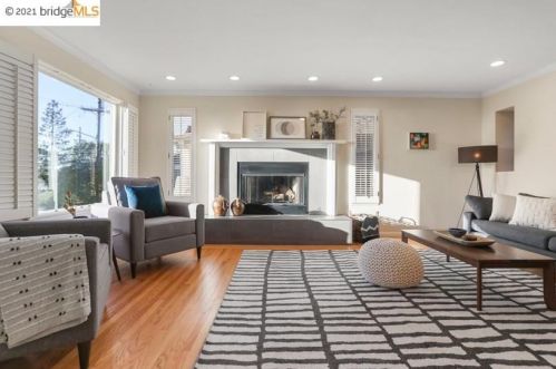 5525 Balboa Dr, Oakland CA 94611-2313 exterior