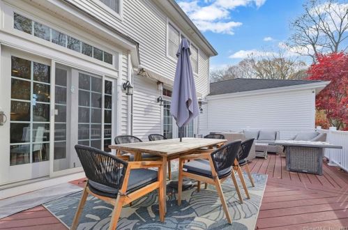 42 Vintage Ln, Wapping CT  06074-1616 exterior