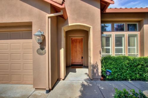 1000 Souza Dr, Folsom CA  95762-7550 exterior
