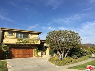 18425 Wakecrest Dr, Malibu, CA 90265-5620
