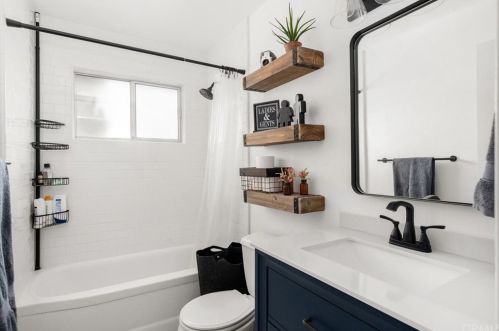 2584 White Ave, Chico CA  95973-0621 exterior