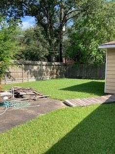 4516 Sunburst St, Bellaire, TX 77401-2609