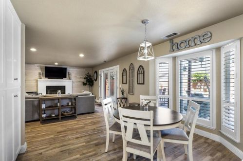 1900 Foxtail Ct, Turlock CA  95382-2890 exterior