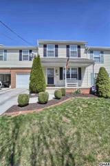 241 G St, Carlisle, PA 17013-1394