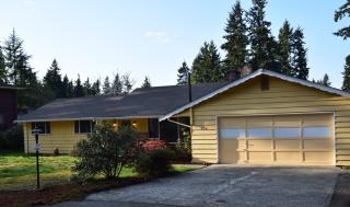 5715 80th St, Puyallup, WA 98371-5454