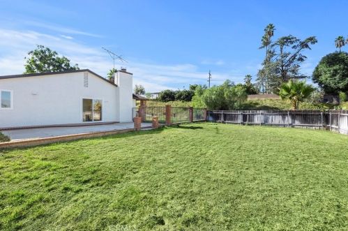 20394 Little Julies Way, Riverside CA  92507-6654 exterior