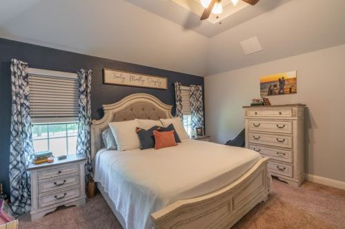 7602 Gussie Nell Davis Dr, Greenville TX  75402-4783 exterior