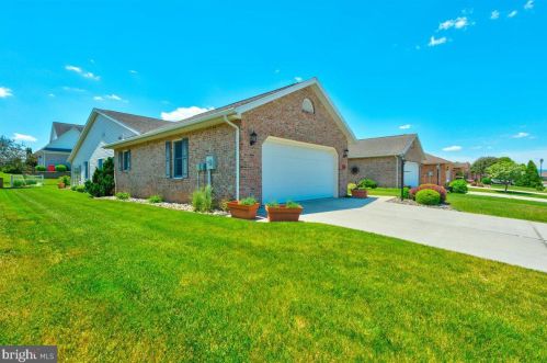 58 Homestead Dr, Upton, PA 17225-1498