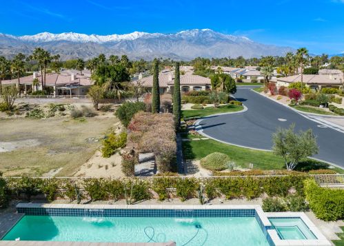 27 Toscana Way, Rancho Mirage CA  92270-1977 exterior