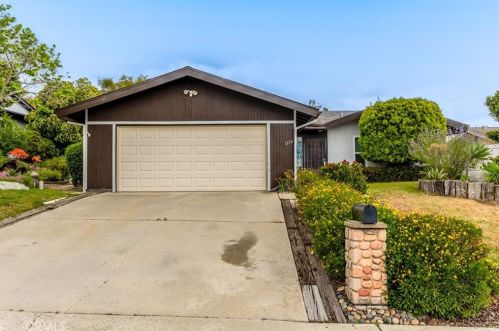 1376 Ivy St, Escondido CA  92026-2721 exterior