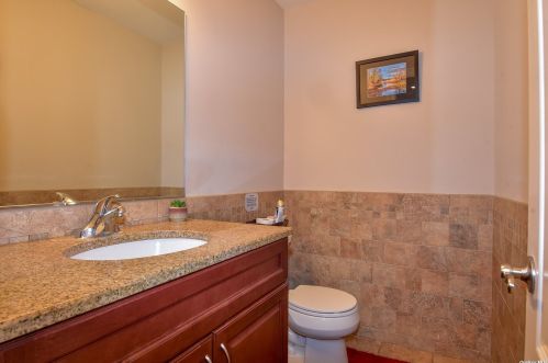 45 Crystal Brook Hollow Rd, Mount Sinai NY  11766-1606 exterior