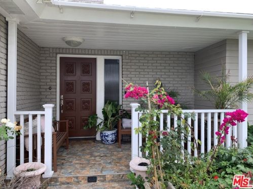 4632 Cerritos Dr, Long Beach, CA 90807-1606
