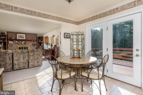 6529 Baywood Dr, Harrisburg PA 17111-6894 exterior