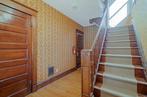 45 Lagrange Ave, Poughkeepsie NY  12603-2420 exterior