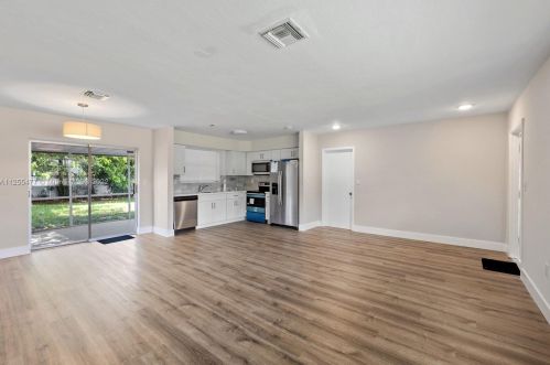 8410 11th St, Hollywood FL  33027-6193 exterior