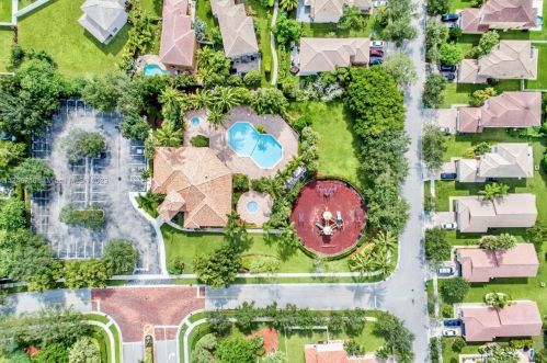 16392 29th St, Hollywood FL  33027-5221 exterior