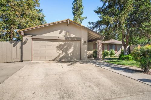730 Fenn Ct, Turlock CA  95382-1643 exterior