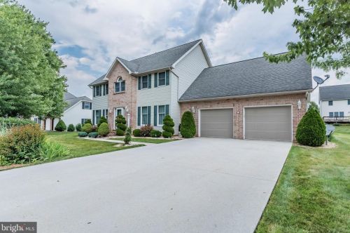 412 Scott Dr, Lees Cross Roads, PA 17257-2167