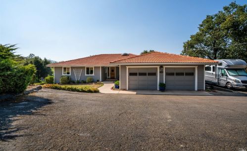 140 Quail Dr, Ukiah, CA 95482-4105