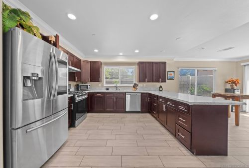 7891 Railroad Ave, Riverside CA  92504-4139 exterior