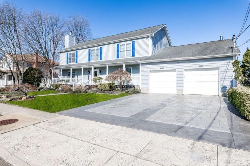 1549 Fenimore St, North Bellmore, NY 11710-2803
