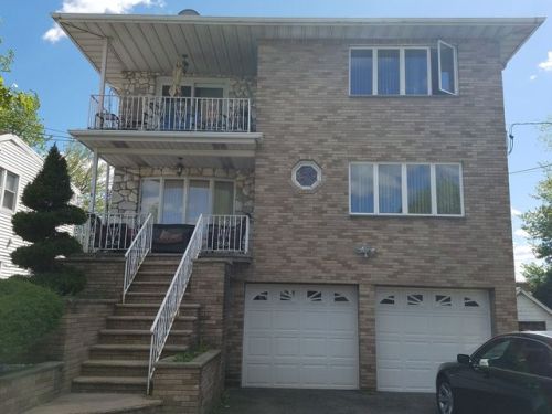 388 Kennedy Dr, Fairview NJ  07022-1714 exterior