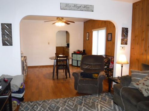 208 Cleveland Ave, Manitowoc, WI 54220-2916