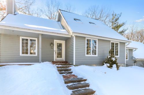105 Evergreen Ln, Twin Lakes, WI 53181-9568