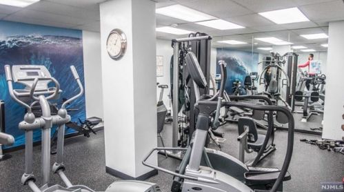 1203 River Rd, Edgewater NJ  07020-1456 exterior