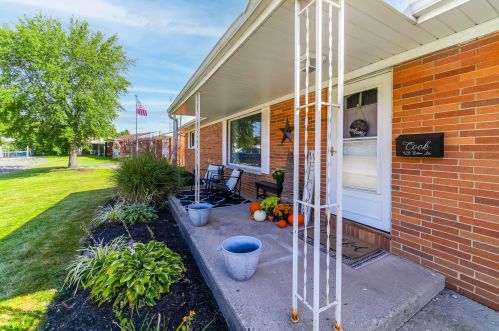 429 Ontario Ave, Bellefontaine, OH 43311-2522