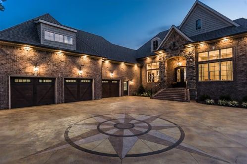 148 Cherokee Rd, Hendersonville, TN 37075-3756