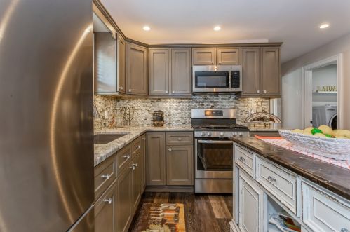 32 Adams St, Floral Park NY  11001-2810 exterior