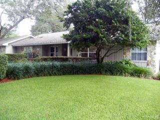 141 Columbus Cir, Longwood, FL 32750-6518