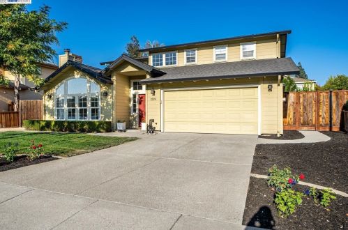 1259 Riesling Cir, Livermore, CA 94550-5725